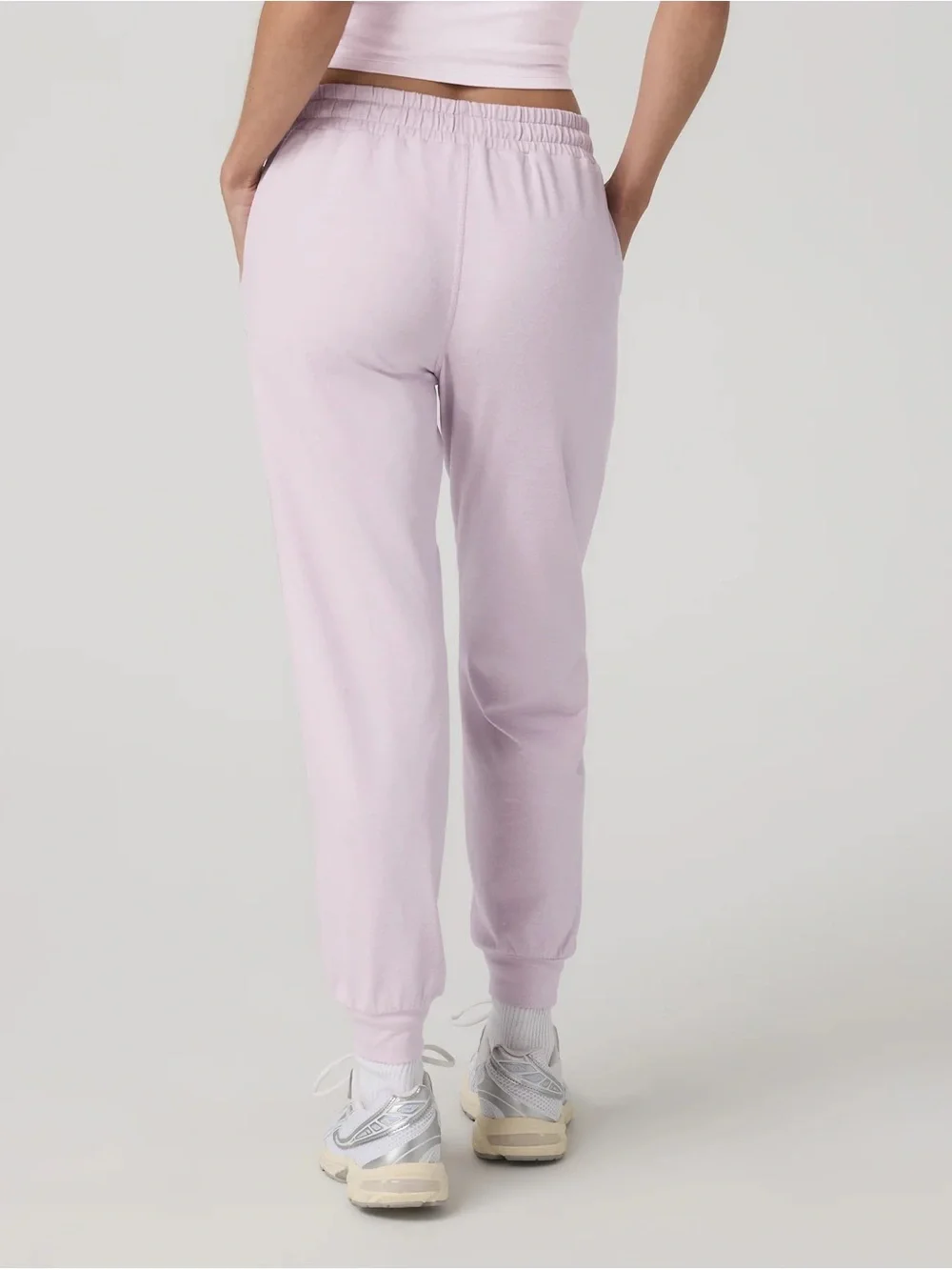 Vuori Performance Jogger in Pale Lavender - Picture 3 of 6